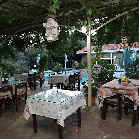 Aparthotel Sunrise Hotel & Apartments 2*